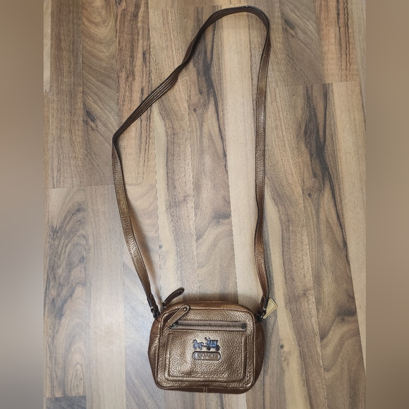 Coach Vintage Bronze Cervo Leather Small Camera Crossbody Bag. In excell… - Picture 3 of 10